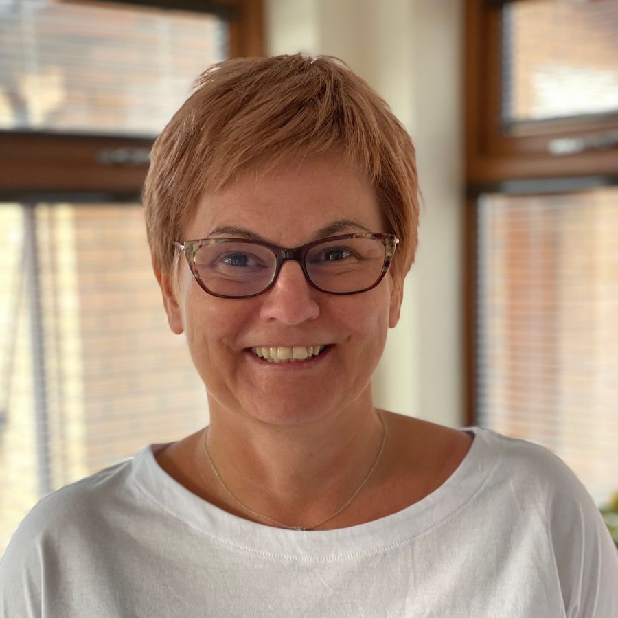 The Hahns On Reflexology practitioner.